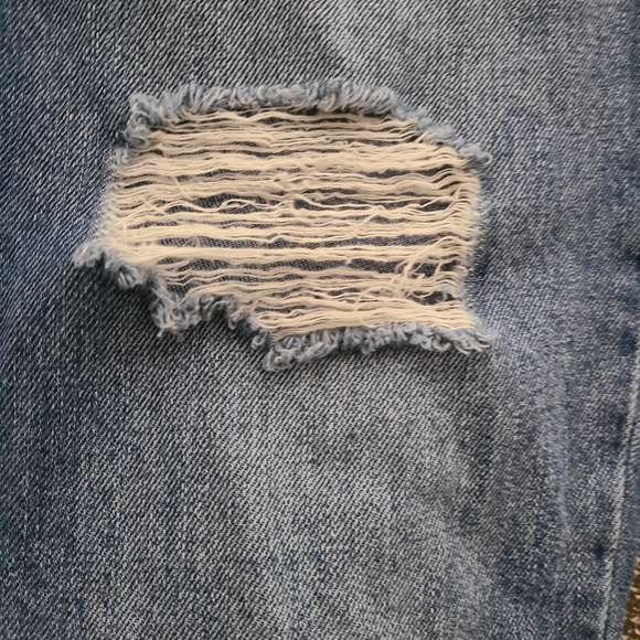 Juicy Couture Distressed Ankle Jeans - Picture 7 of 10